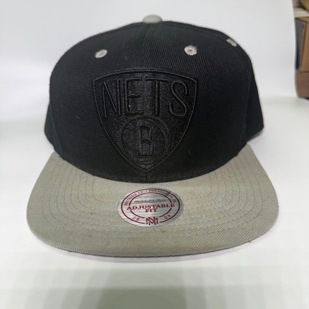 Mitchell & Ness Snapback Hat Mens OSFM Black Grey Brooklyn Nets NBA Cap